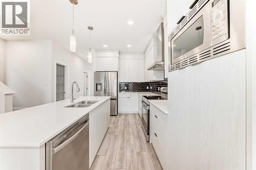 Single Family House for Sale in  Sheriff King Street SW Pine Creek Calgary 