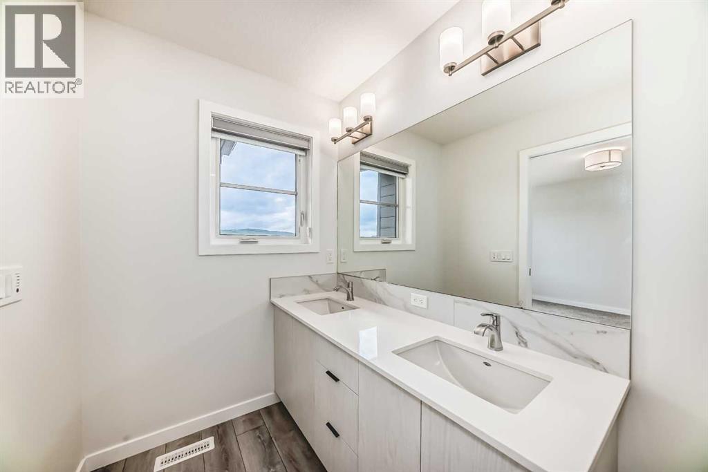 Single Family House for Sale in  Sheriff King Street SW Pine Creek Calgary 