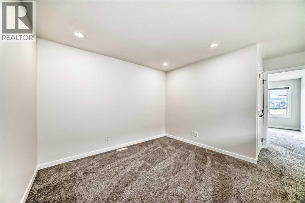 Single Family House for Sale in  Sheriff King Street SW Pine Creek Calgary 