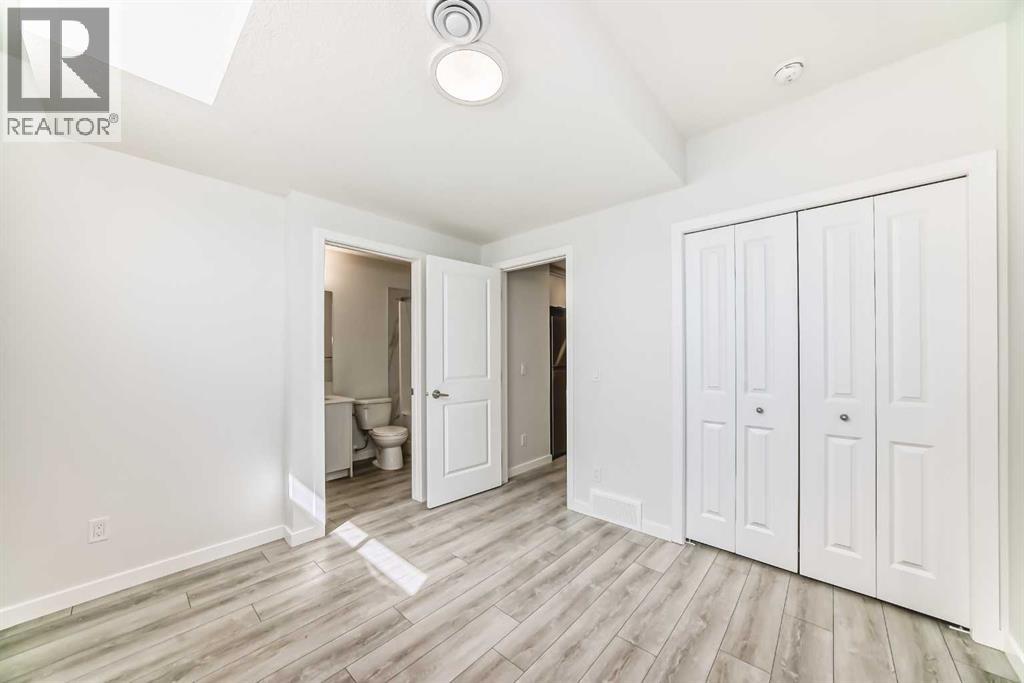 Single Family House for Sale in  Sheriff King Street SW Pine Creek Calgary 