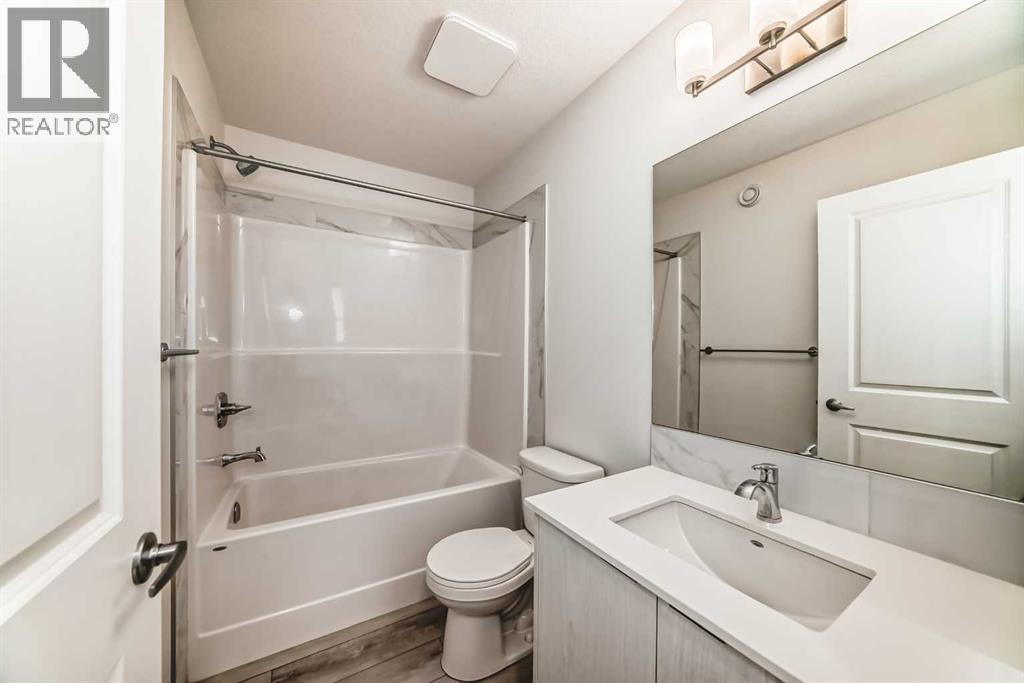Single Family House for Sale in  Sheriff King Street SW Pine Creek Calgary 