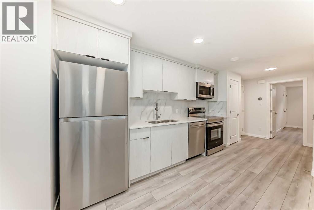 Single Family House for Sale in  Sheriff King Street SW Pine Creek Calgary 