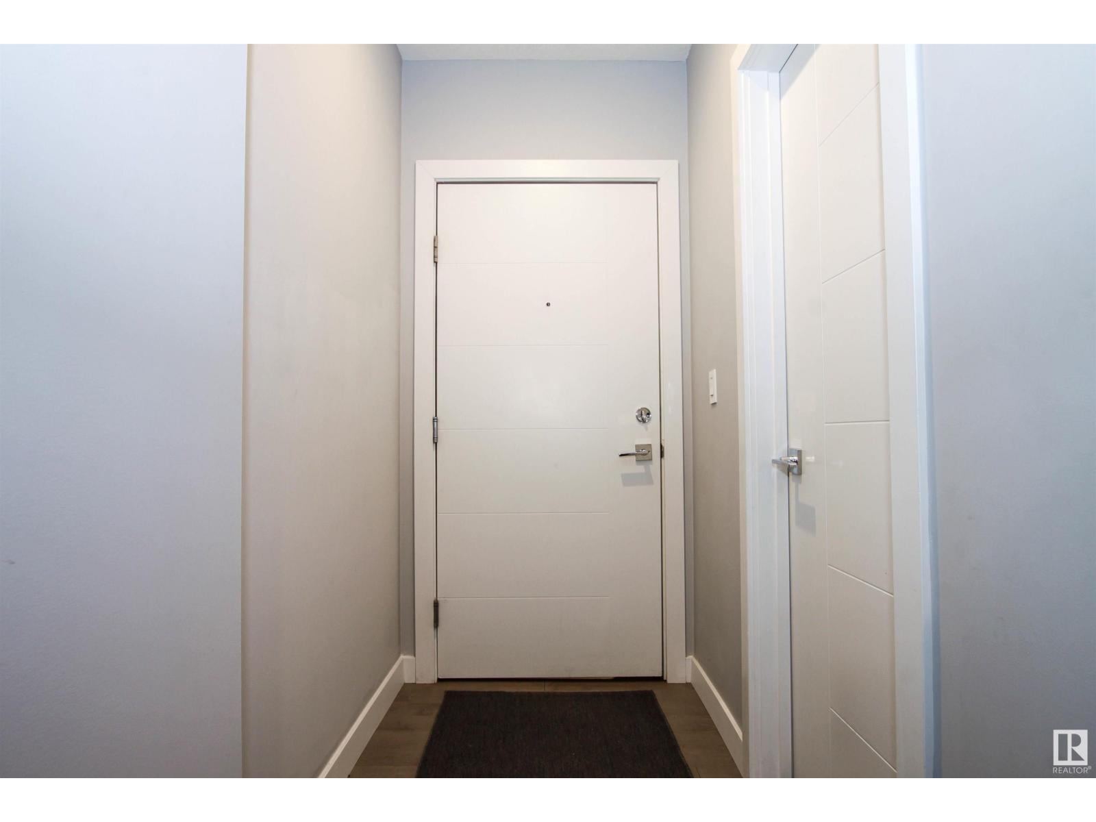 Photo 18 of 10238 103 St Nw, Edmonton AB