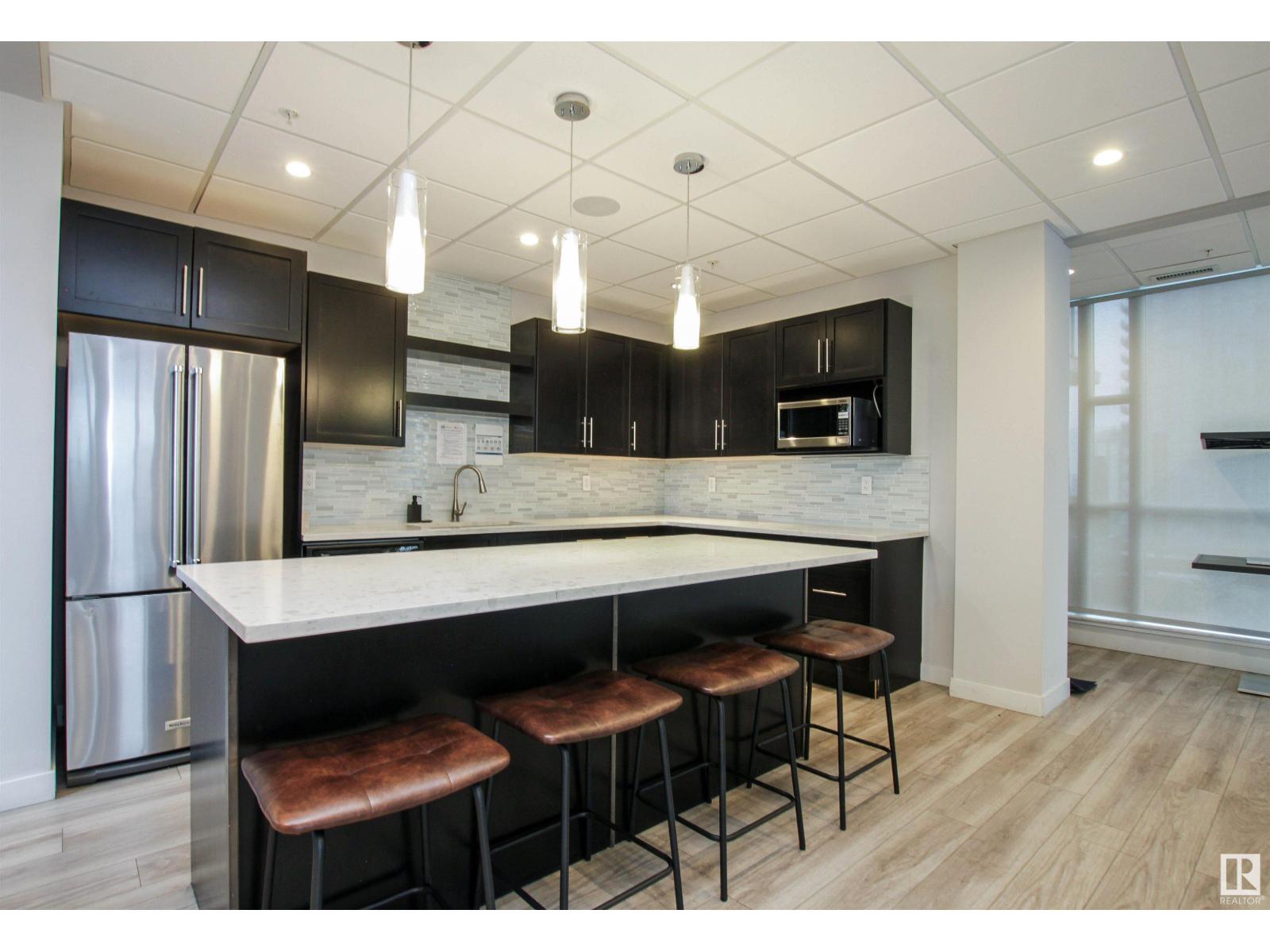 Photo 37 of 10238 103 St Nw, Edmonton AB