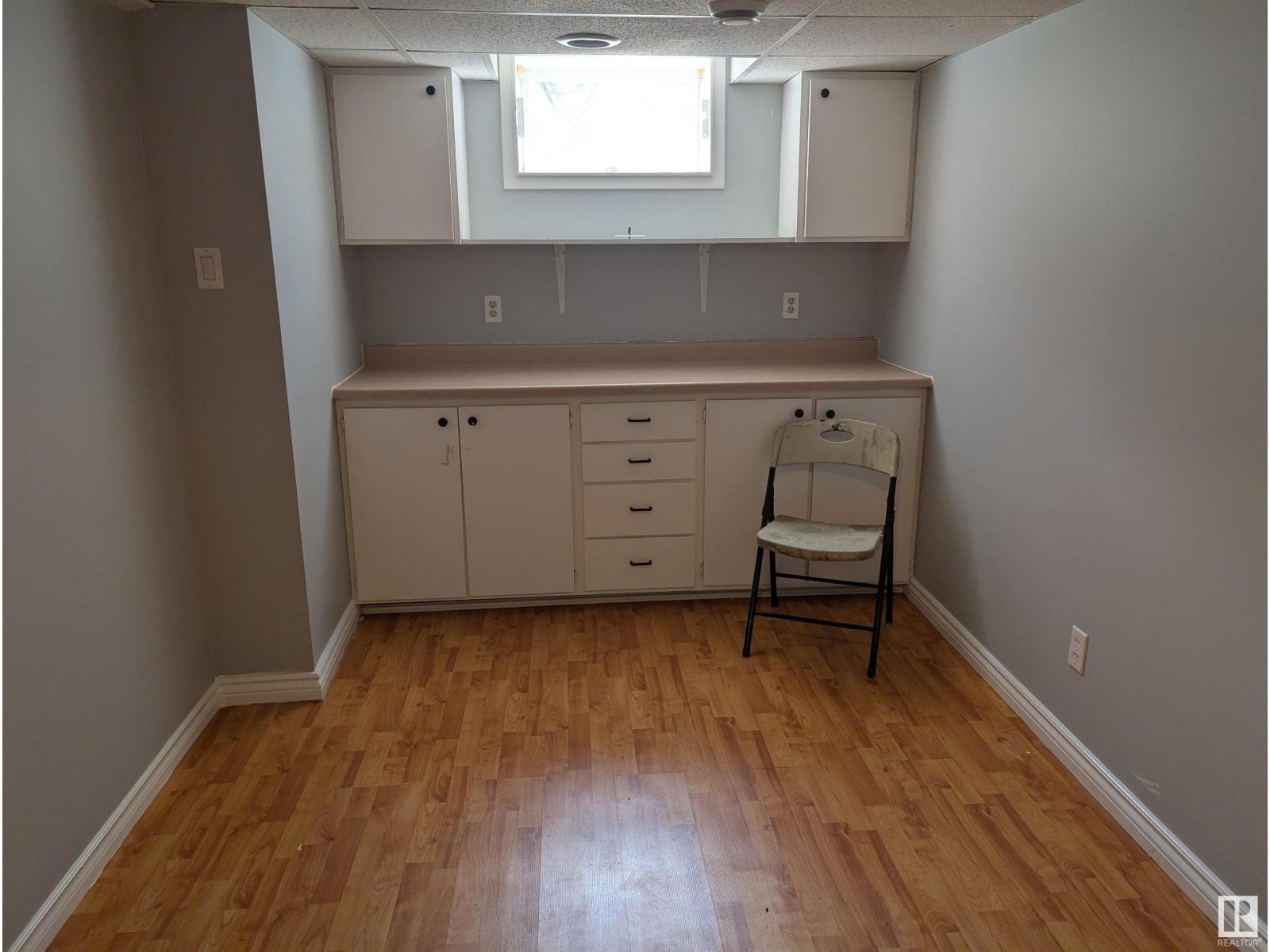 Photo 32 of 45 Lorelei Cl Nw, Edmonton AB