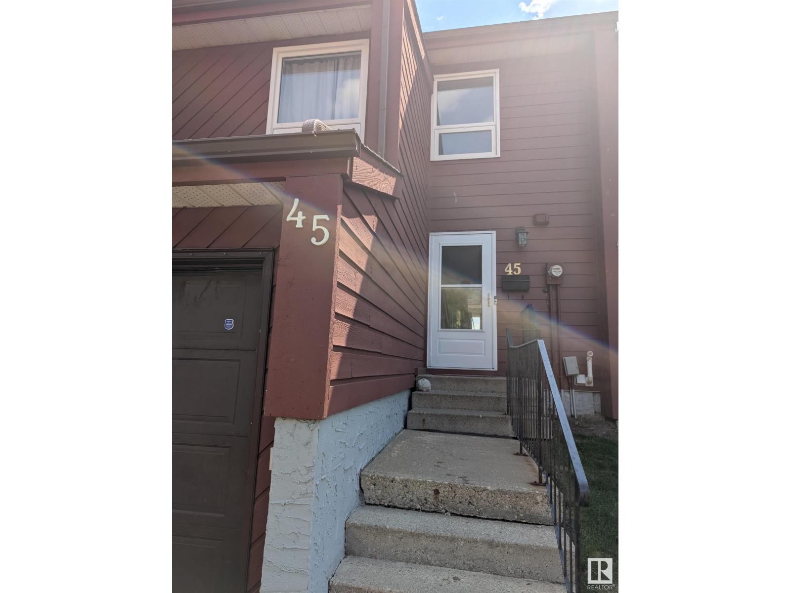 Photo 35 of 45 Lorelei Cl Nw, Edmonton AB