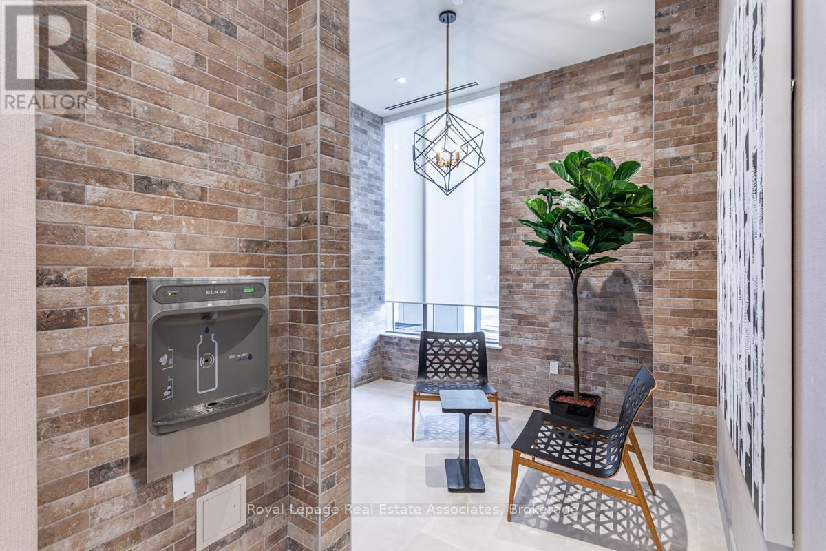 Photo 20 of 820 212 King William Street, Hamilton ON