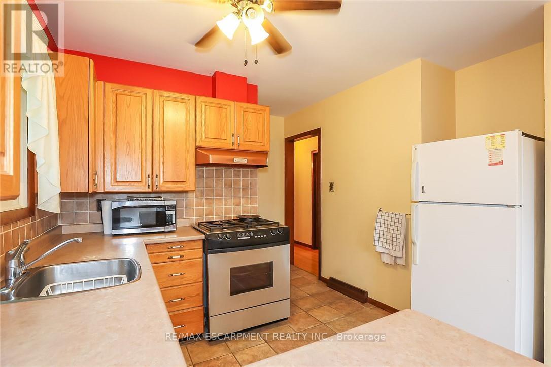 Photo 12 of 5750 Hodgson Avenue, Niagara Falls ON