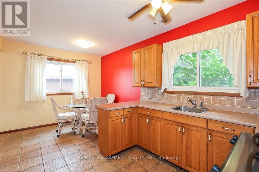Photo 13 of 5750 Hodgson Avenue, Niagara Falls ON
