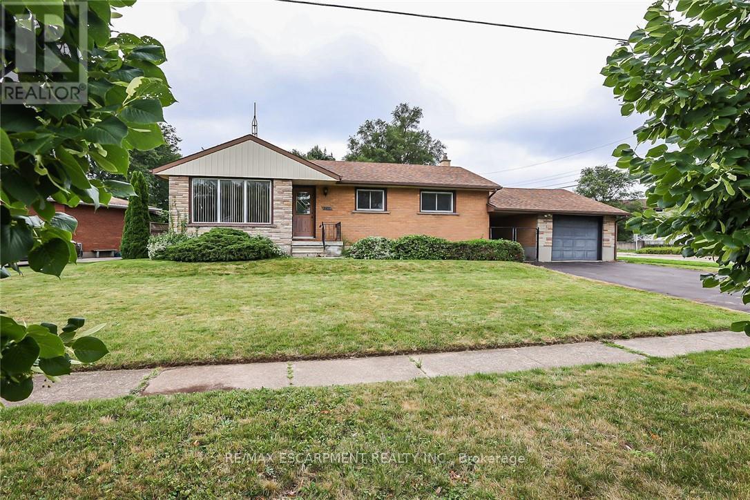 Photo 2 of 5750 Hodgson Avenue, Niagara Falls ON