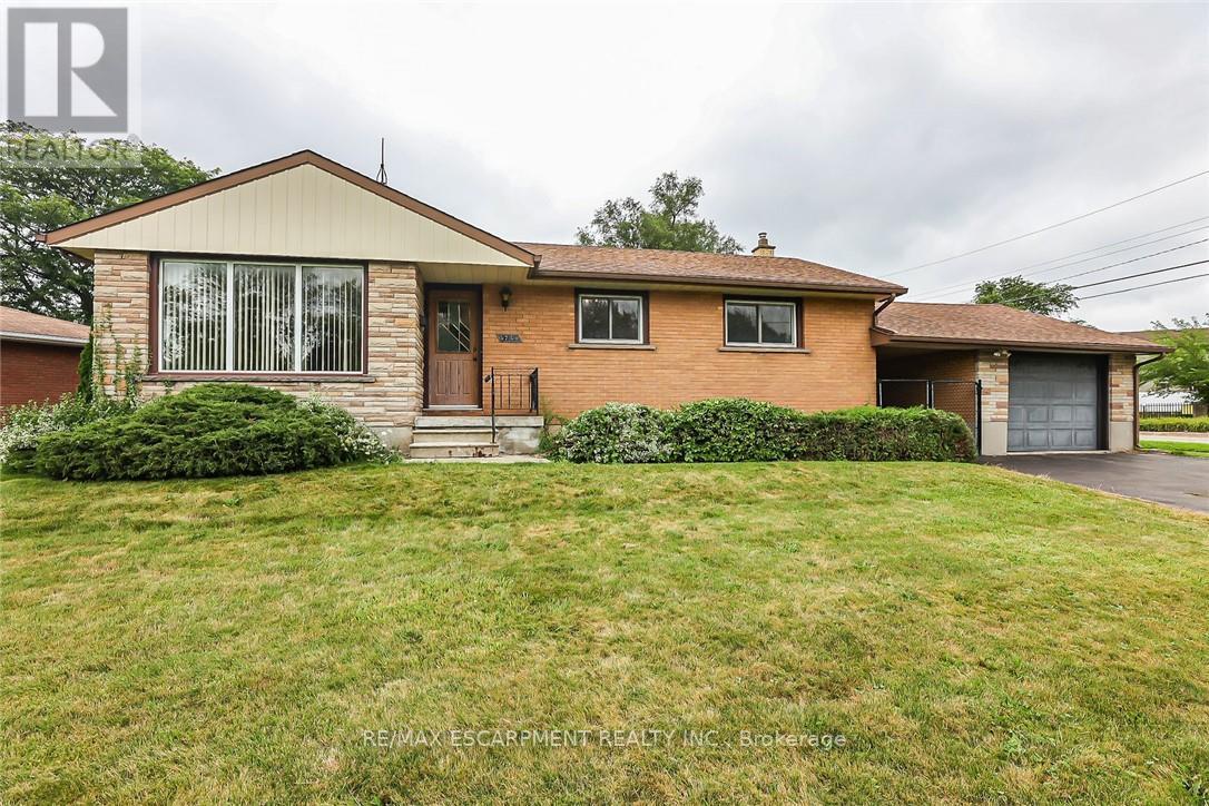 Photo 3 of 5750 Hodgson Avenue, Niagara Falls ON