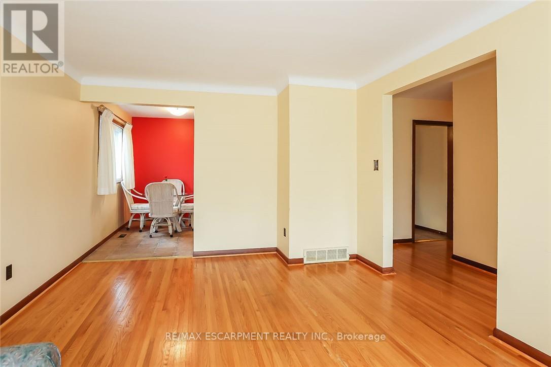 Photo 9 of 5750 Hodgson Avenue, Niagara Falls ON