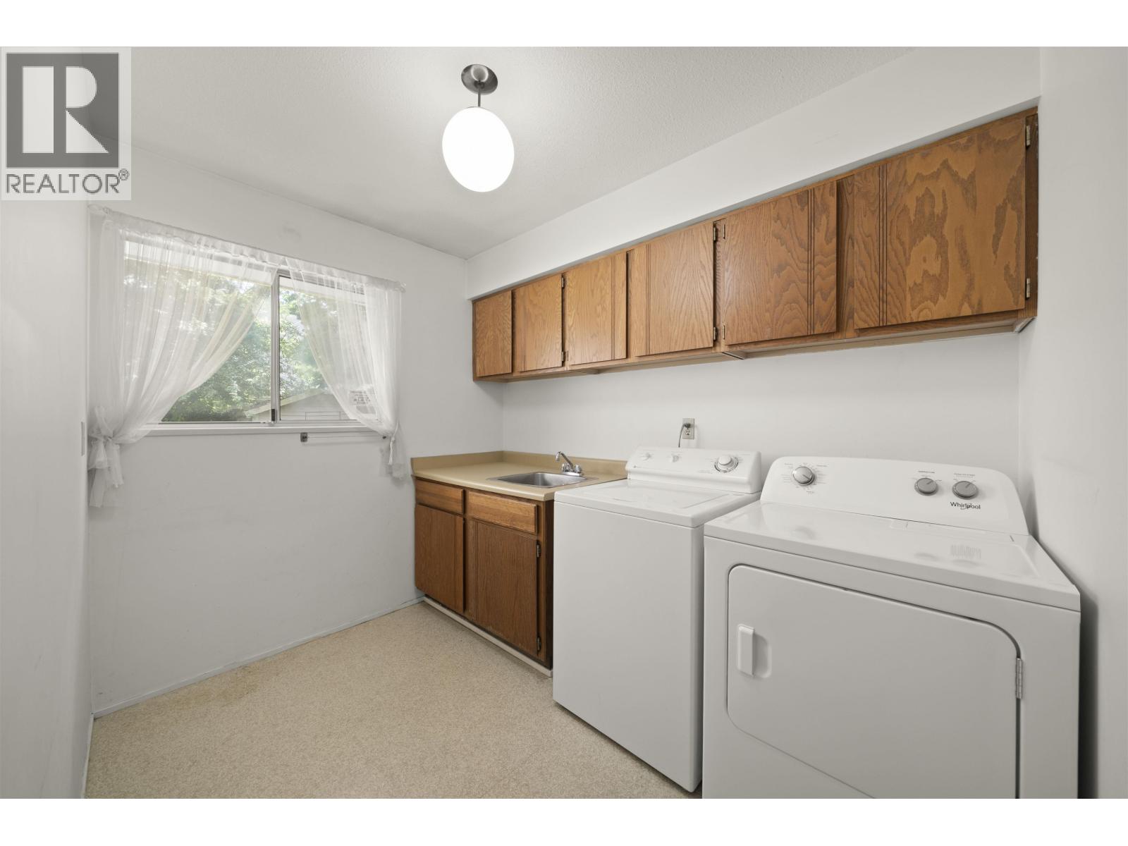 Photo 15 of 7100 Kimberley Drive, Richmond BC