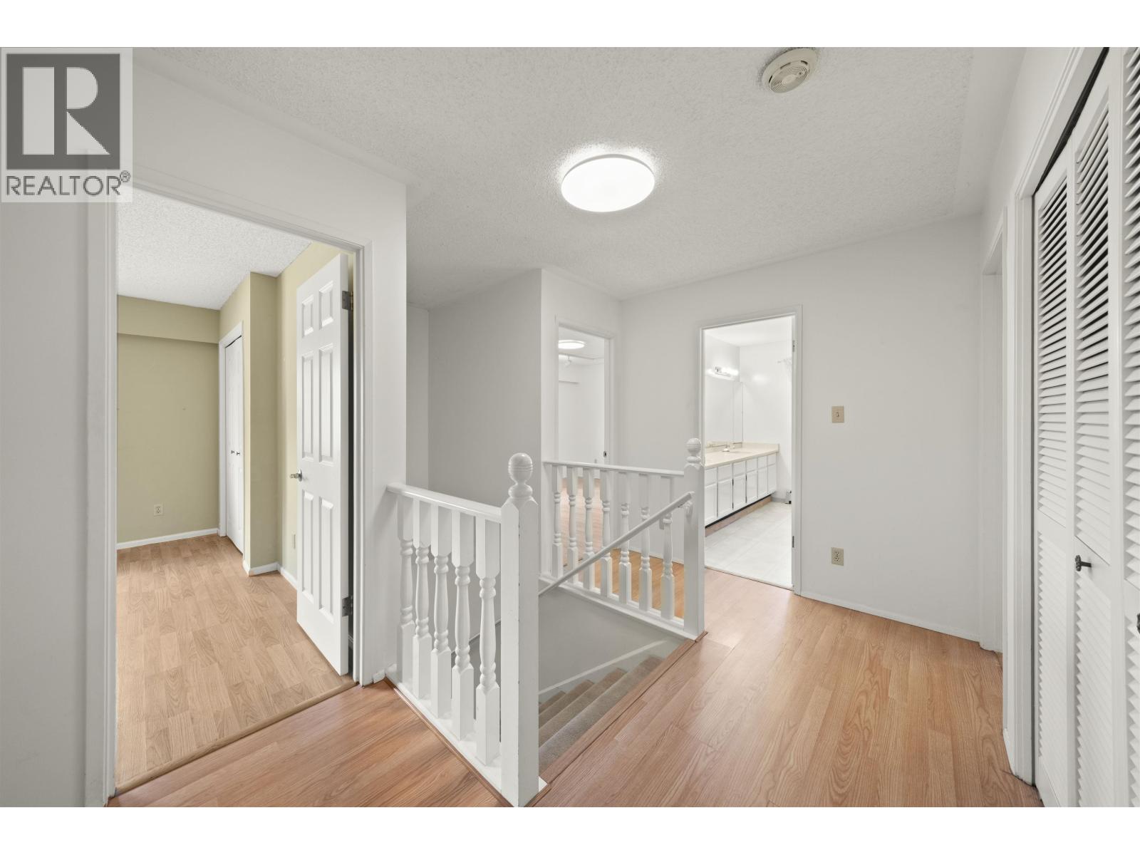 Photo 10 of 7100 Kimberley Drive, Richmond BC