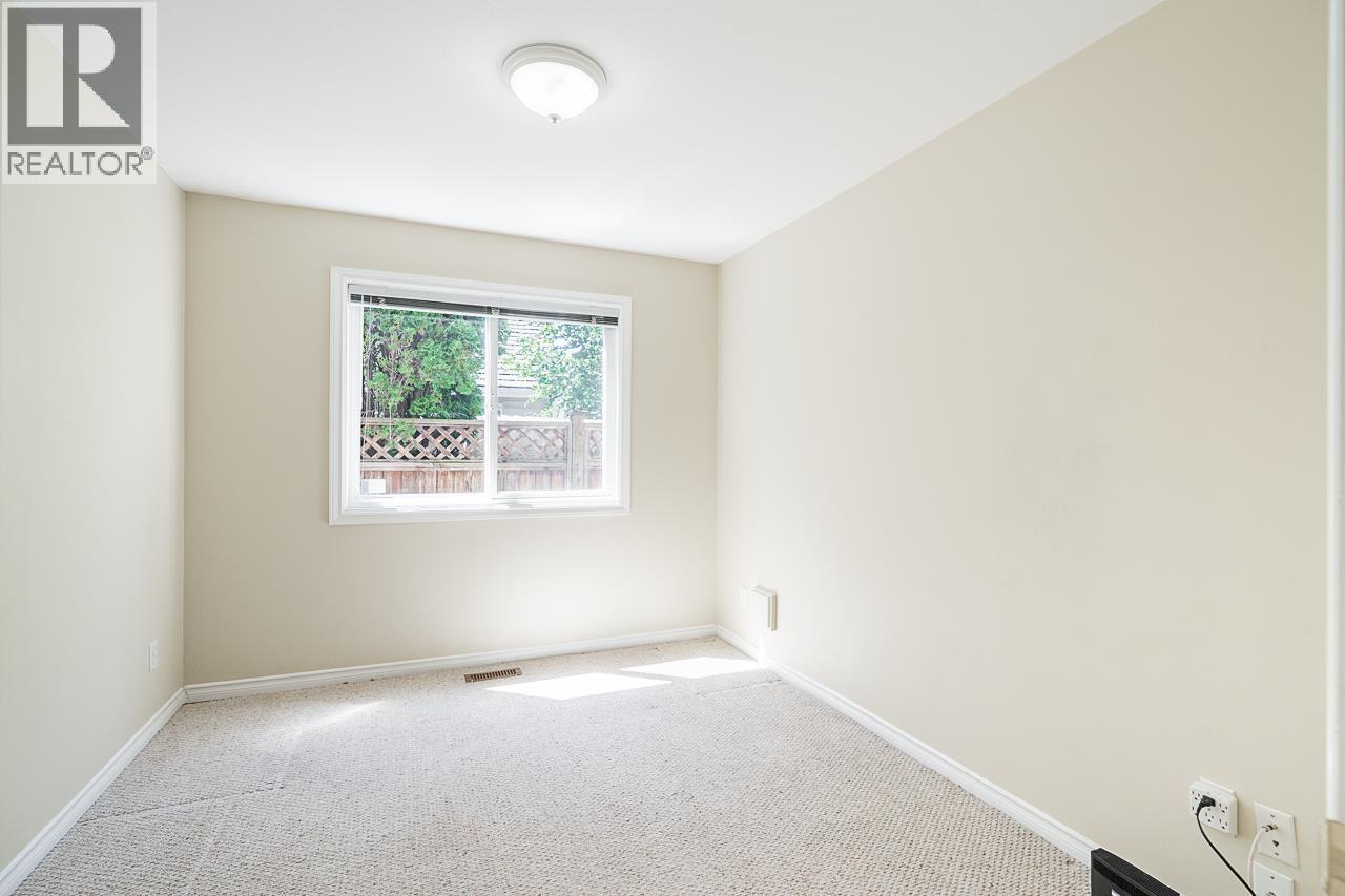 4949 WESTMINSTER AVENUE, Ladner