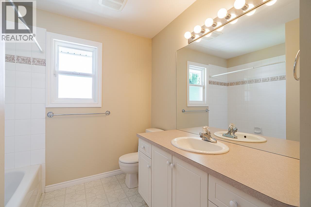 4949 WESTMINSTER AVENUE, Ladner