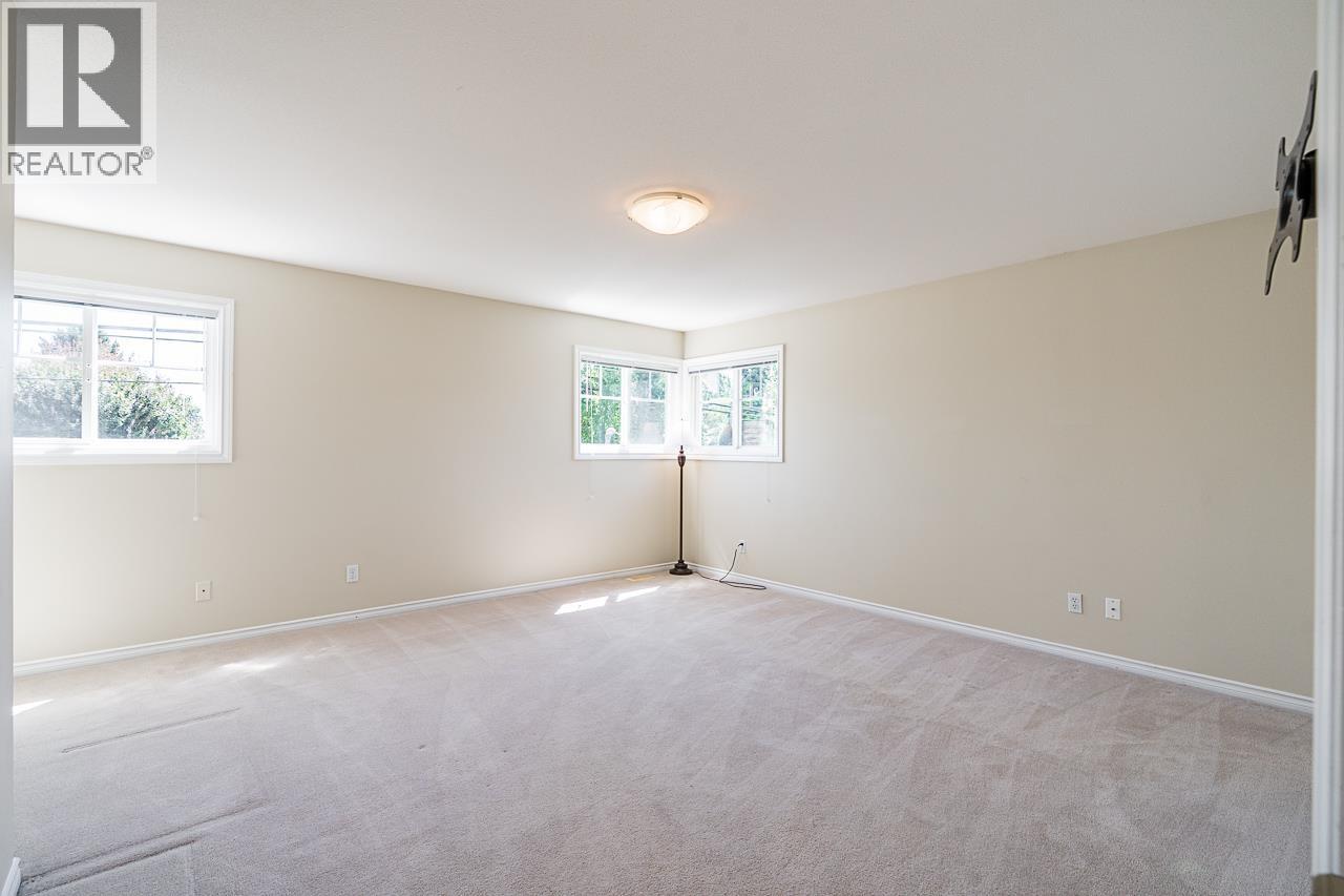 4949 WESTMINSTER AVENUE, Ladner