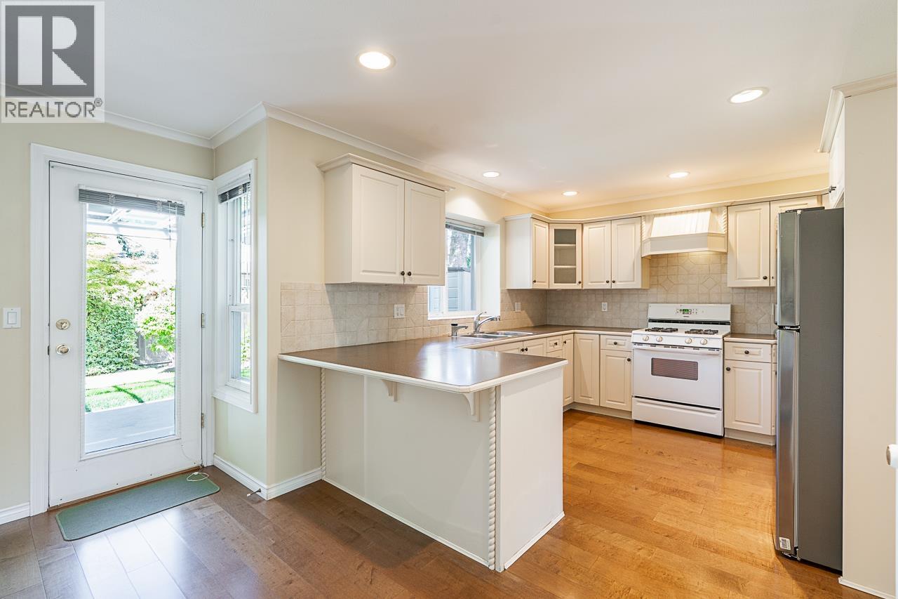 4949 WESTMINSTER AVENUE, Ladner