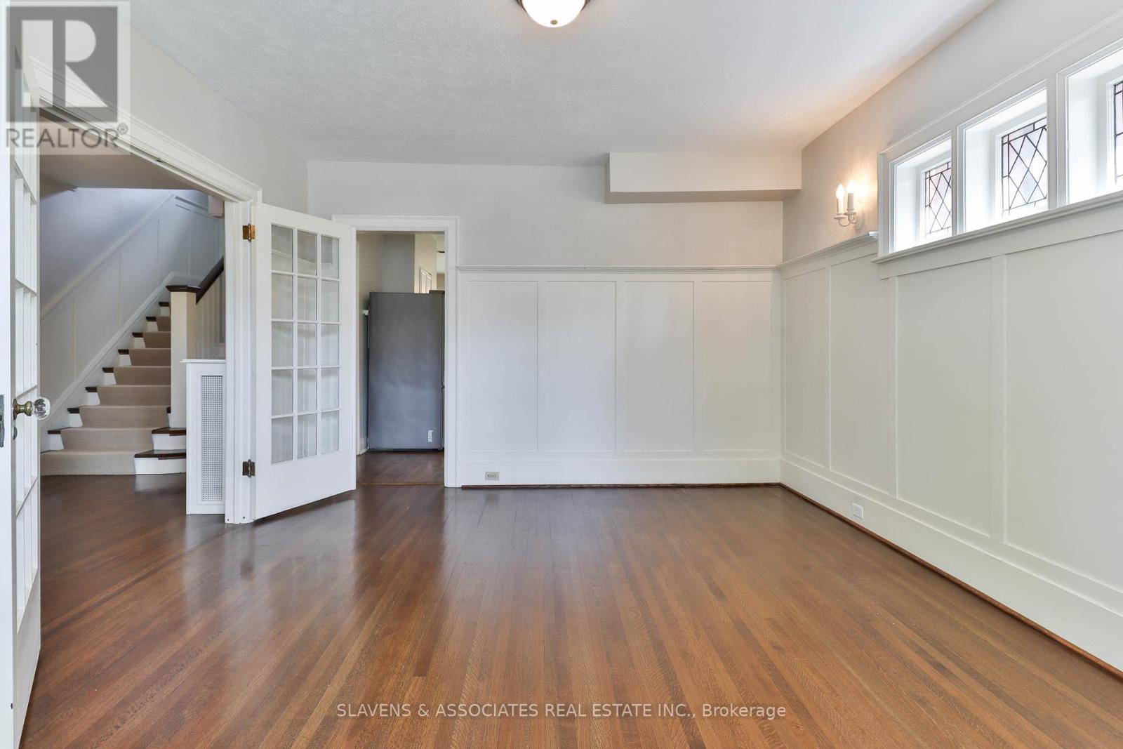 Photo 22 of 56 Alexandra Boulevard, Toronto ON