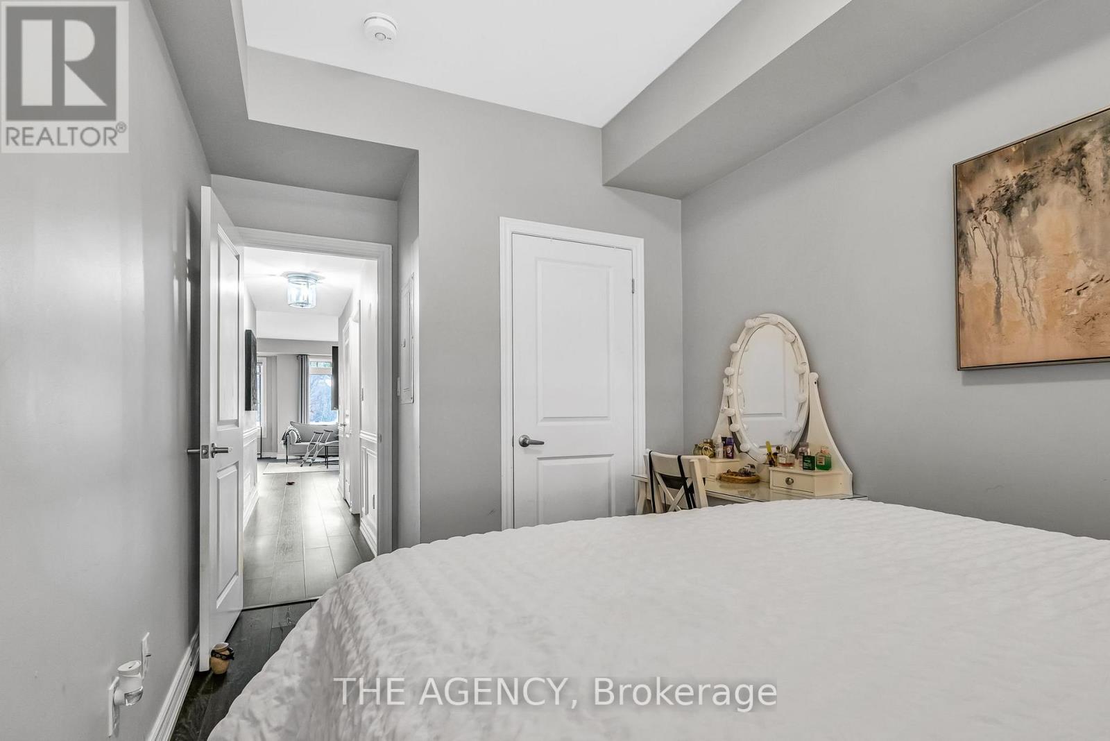 Photo 23 of 9 198 Pine Grove Road, Vaughan ON