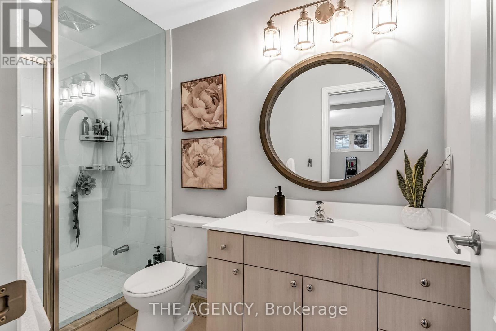 Photo 20 of 9 198 Pine Grove Road, Vaughan ON
