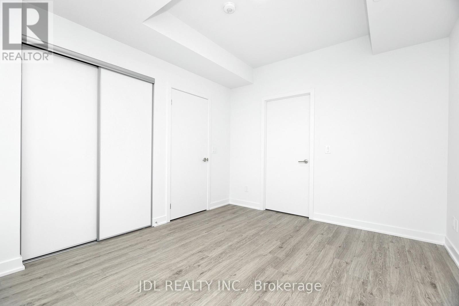 Photo 17 of 3615 1926 Lakeshore Boulevard W, Toronto ON