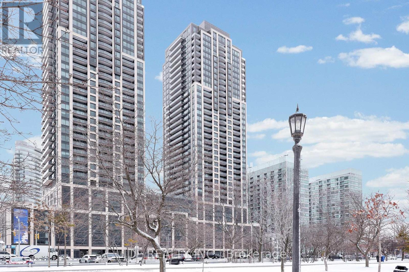Photo 3 of 3615 1926 Lakeshore Boulevard W, Toronto ON
