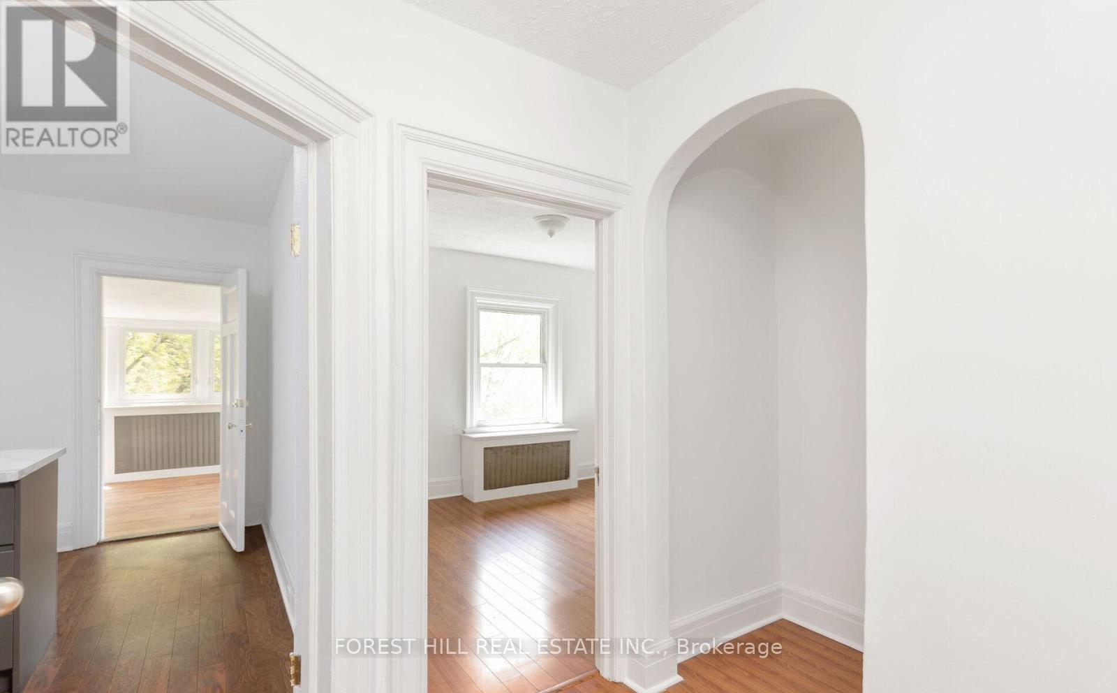 Photo 2 of 2nd Floor 303 Lonsdale Road, Toronto ON