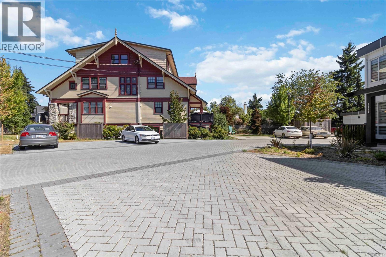 1181 Stelly's Cross Road, Central Saanich