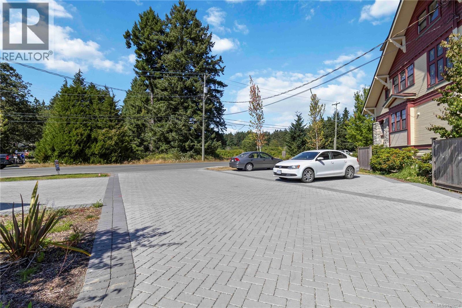  1181 Stelly's Cross Road, Central Saanich