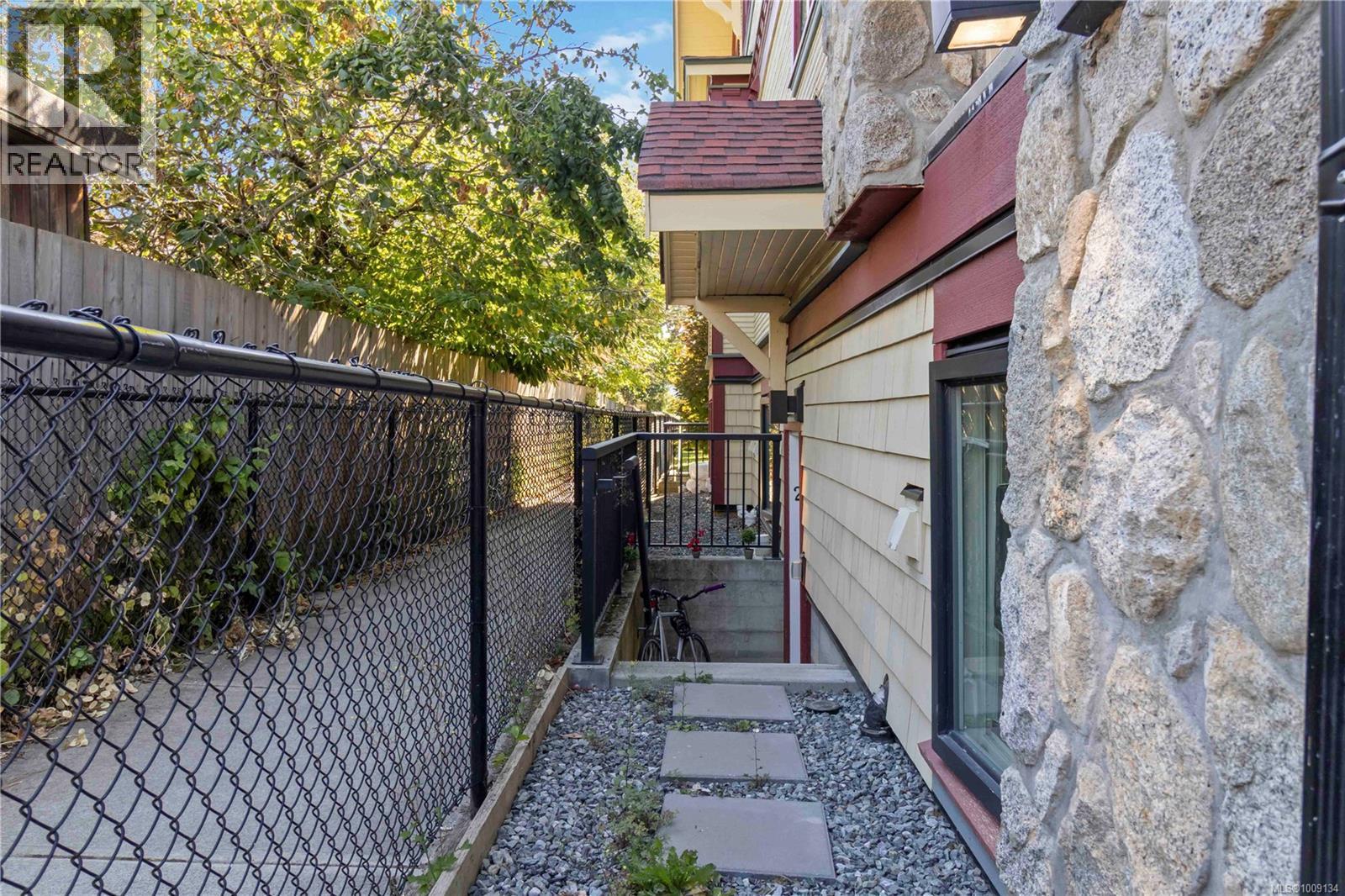  1181 Stelly's Cross Road, Central Saanich