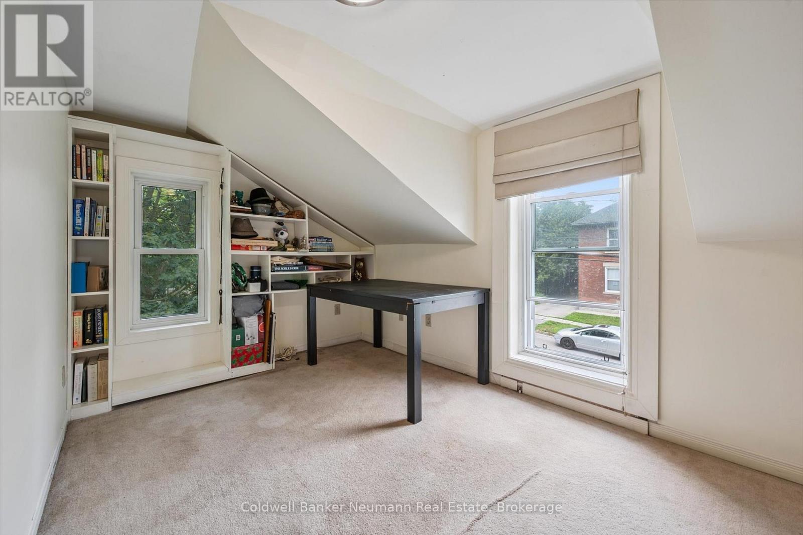 Photo 16 of 49 Dublin Street S, Guelph ON