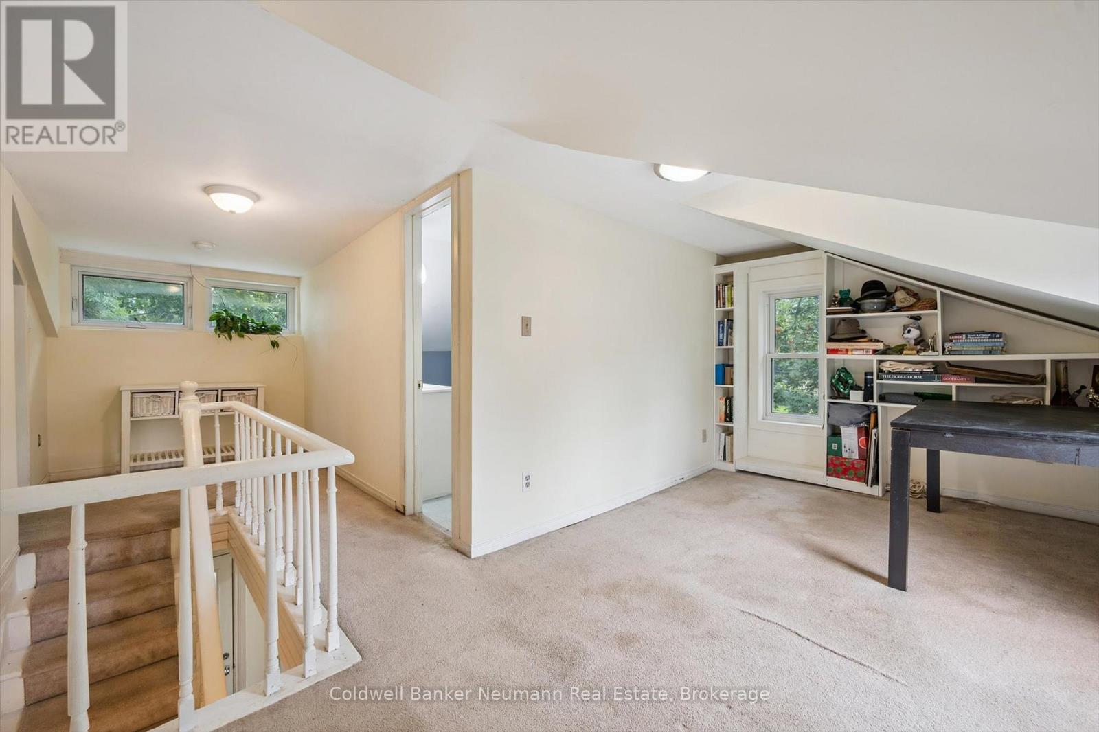 Photo 17 of 49 Dublin Street S, Guelph ON