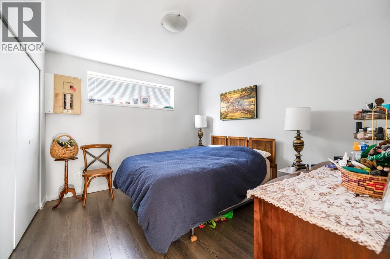 Photo 2 of 3003 Sunnyhurst Road, North Vancouver BC
