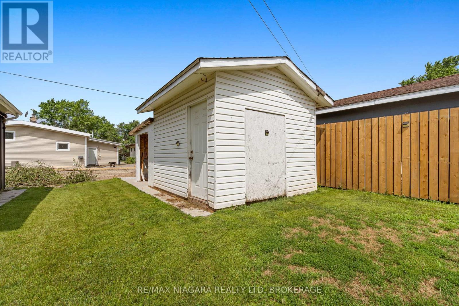 Photo 33 of 7463 Marieclaude Avenue, Niagara Falls ON