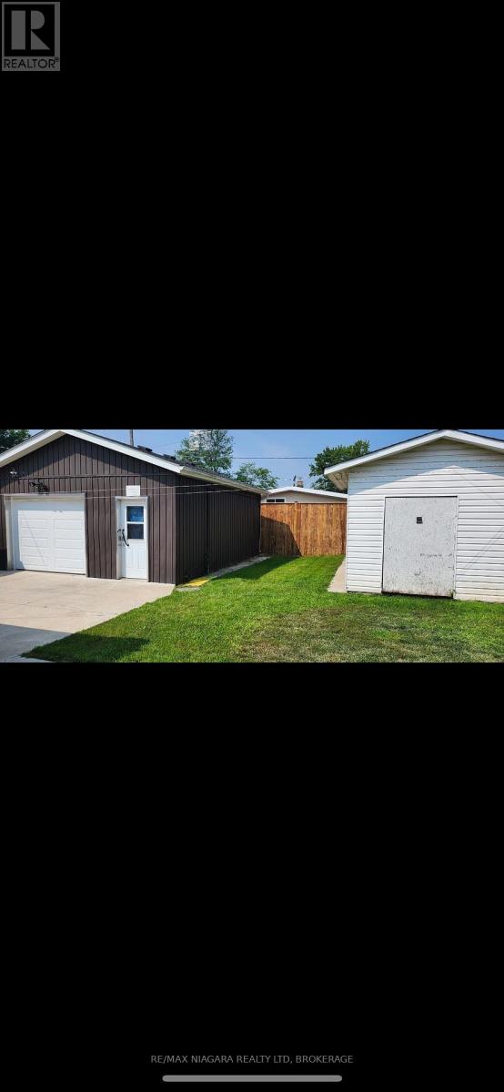 Photo 40 of 7463 Marieclaude Avenue, Niagara Falls ON