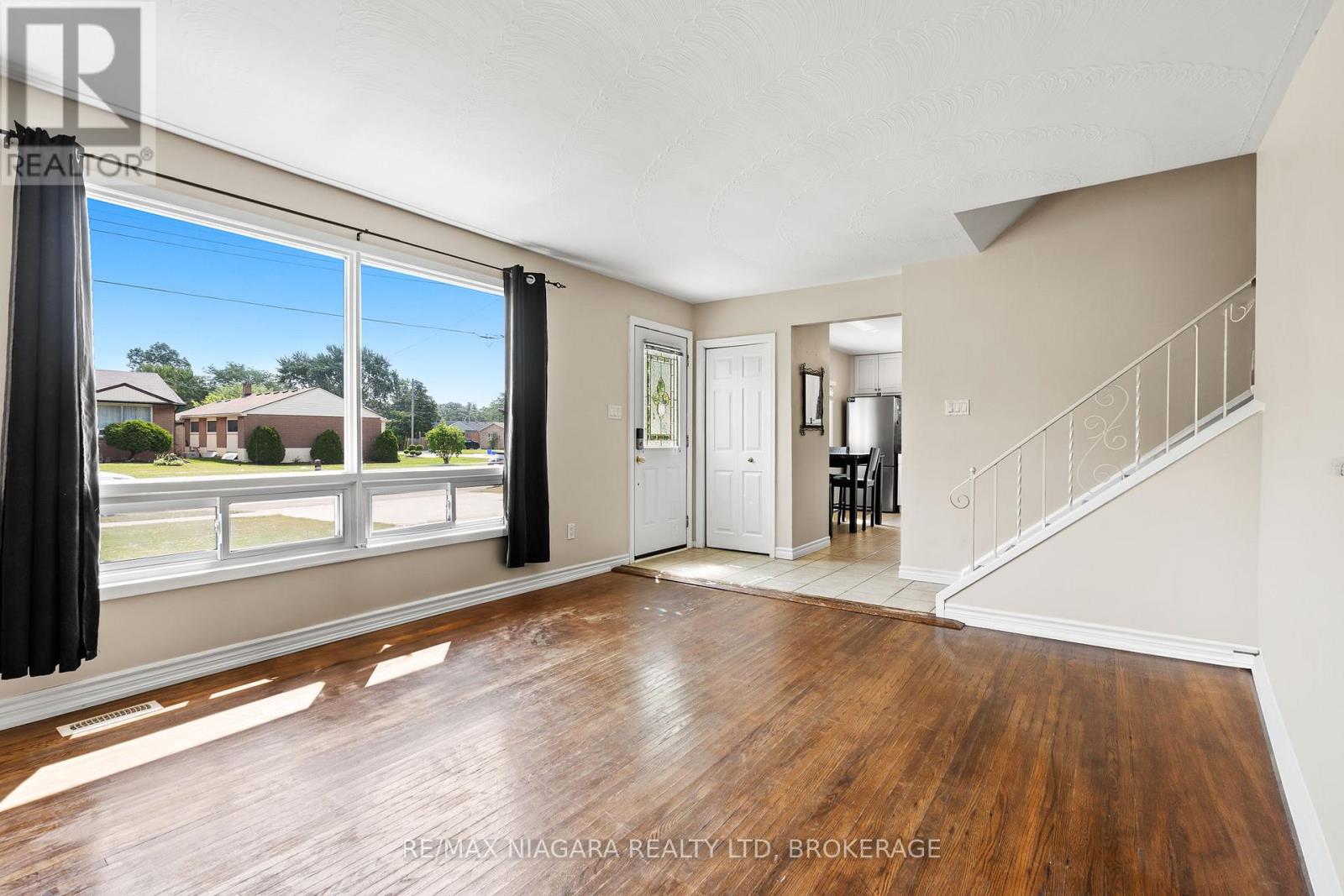 Photo 36 of 7463 Marieclaude Avenue, Niagara Falls ON