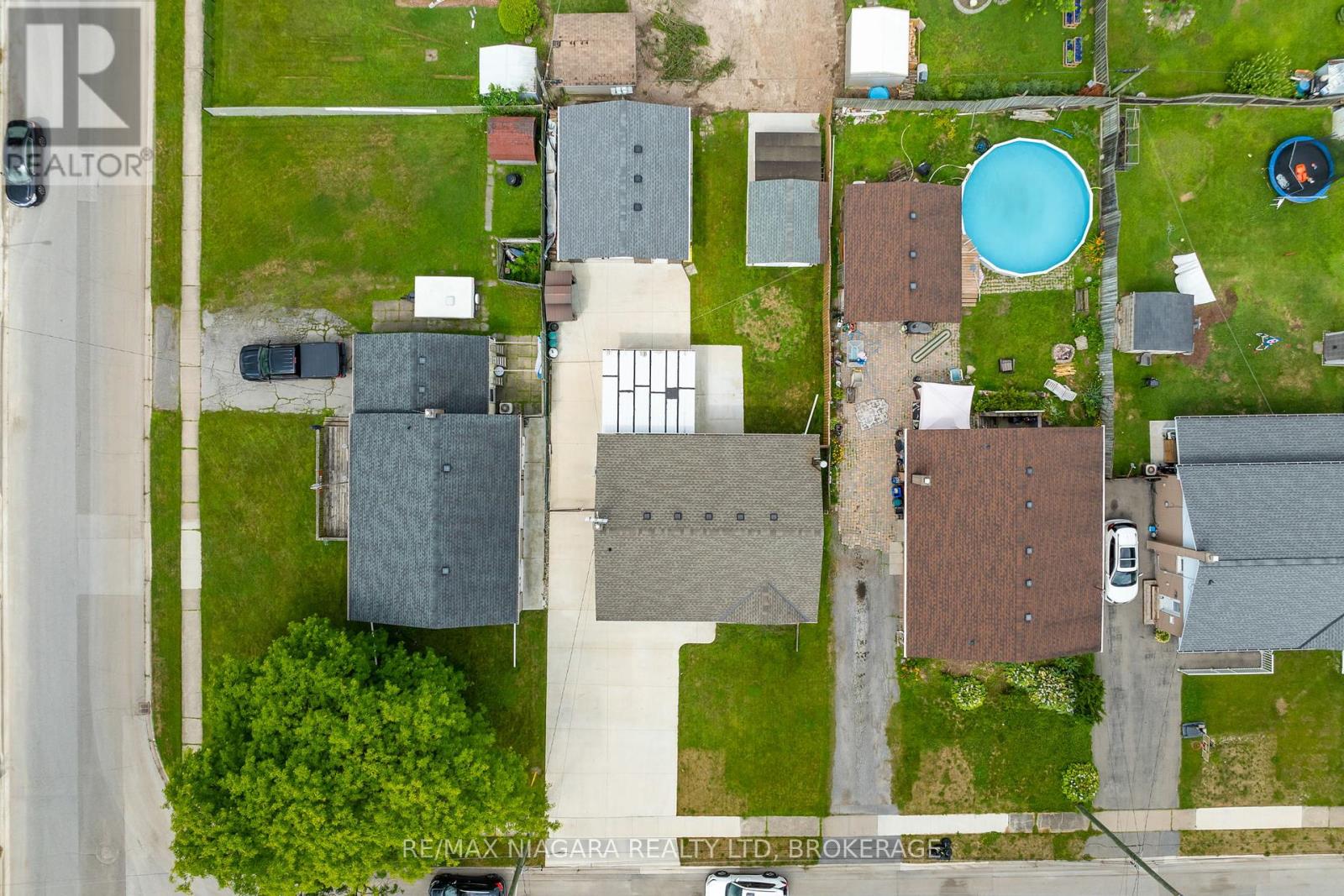 Photo 31 of 7463 Marieclaude Avenue, Niagara Falls ON