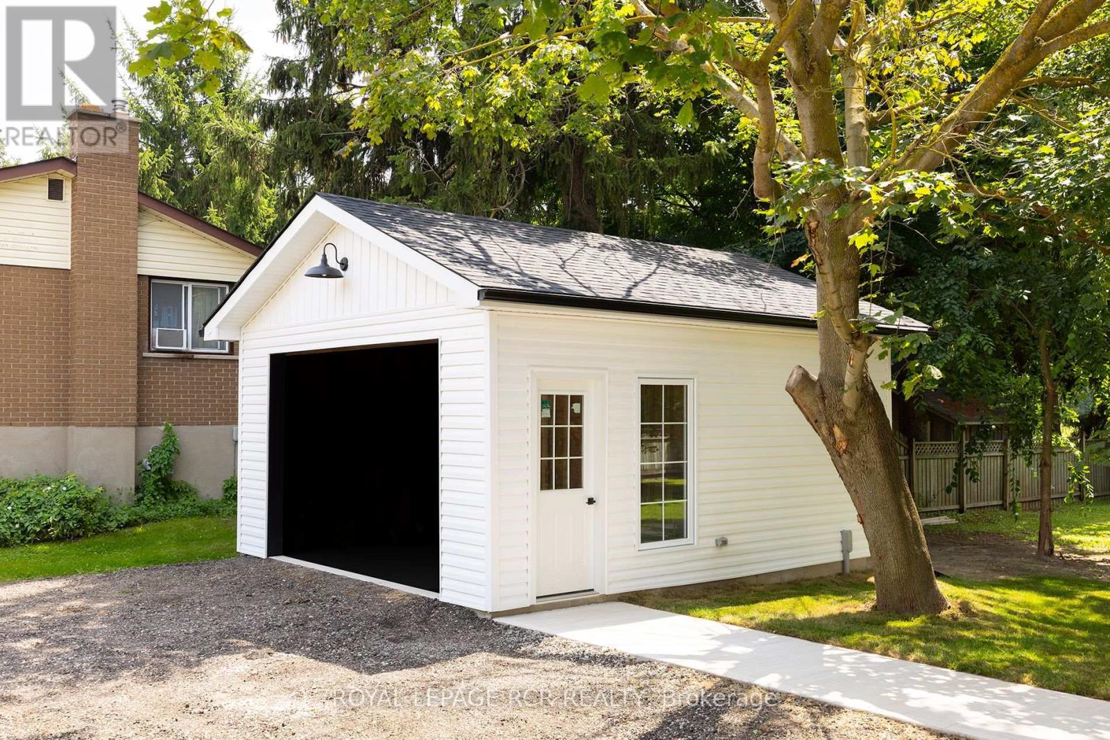 Photo 27 of 349 Smith Street, Wellington North ON