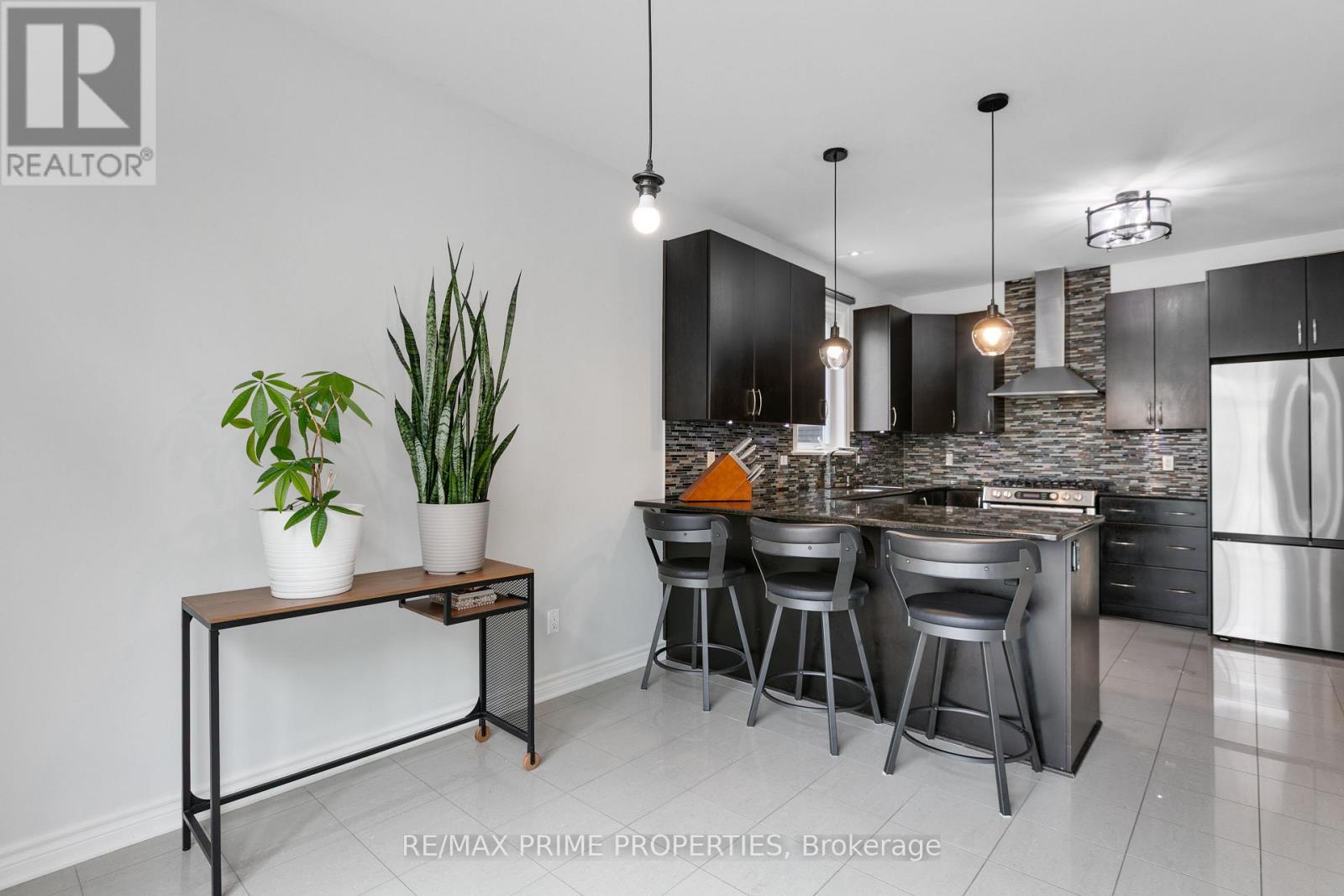 Photo 21 of 526 Golden Sedge Way, Ottawa ON