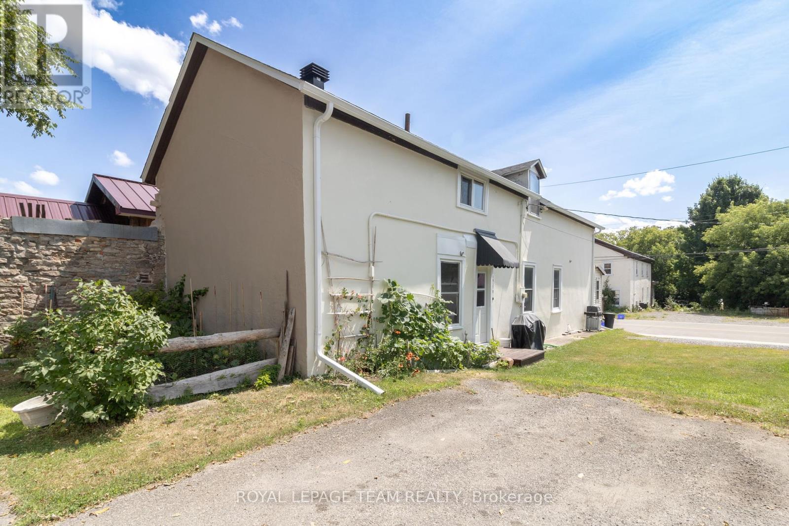 Photo 24 of 122 Dibble Street E, Prescott ON