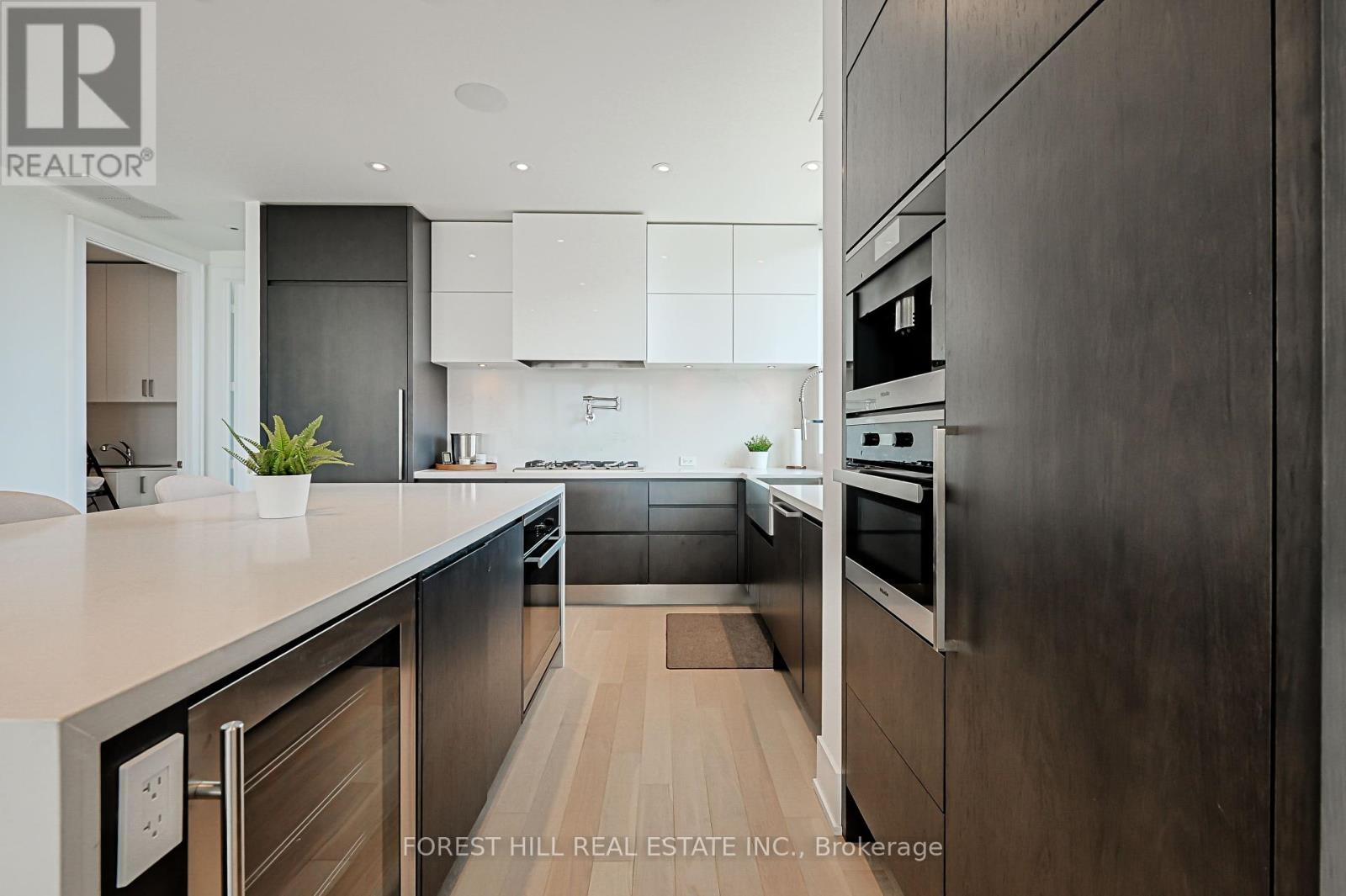 Photo 29 of Gph 18 118 Merchants Wharf, Toronto ON