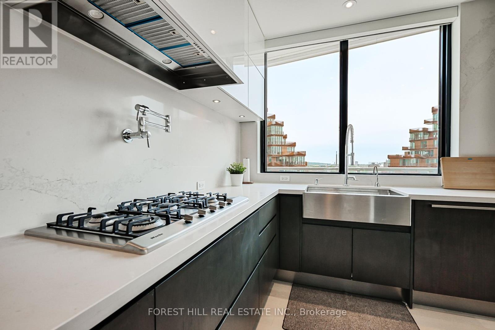 Photo 18 of Gph 18 118 Merchants Wharf, Toronto ON