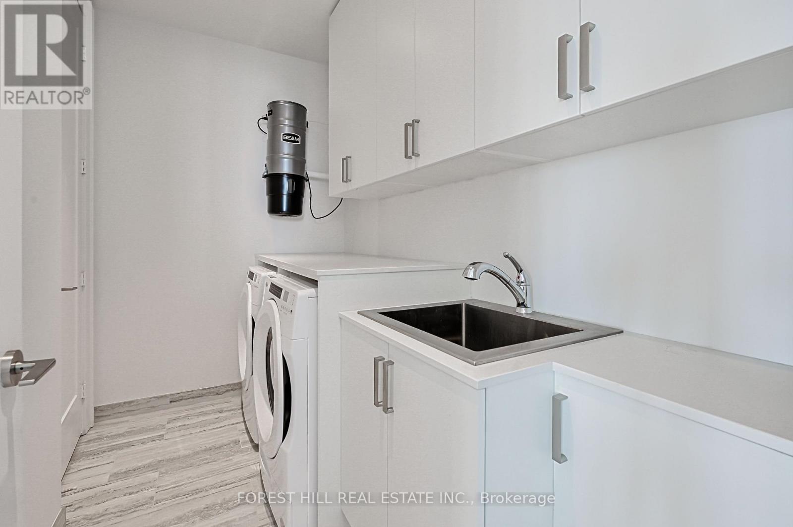 Photo 9 of Gph 18 118 Merchants Wharf, Toronto ON