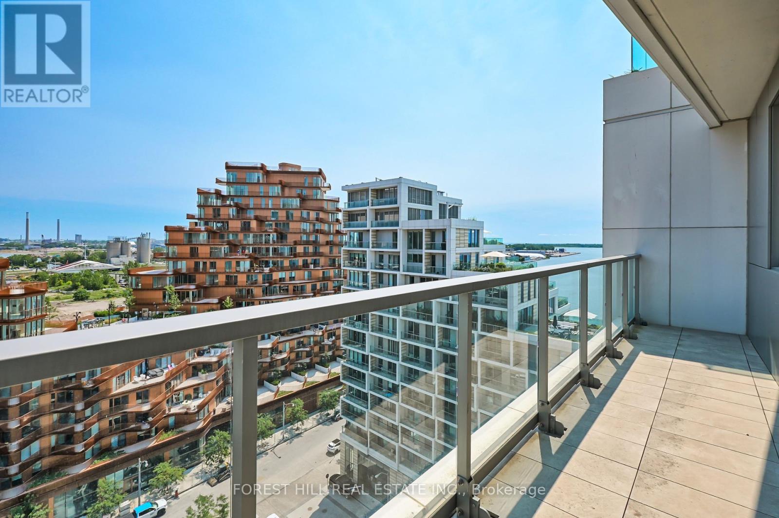 Photo 27 of Gph 18 118 Merchants Wharf, Toronto ON