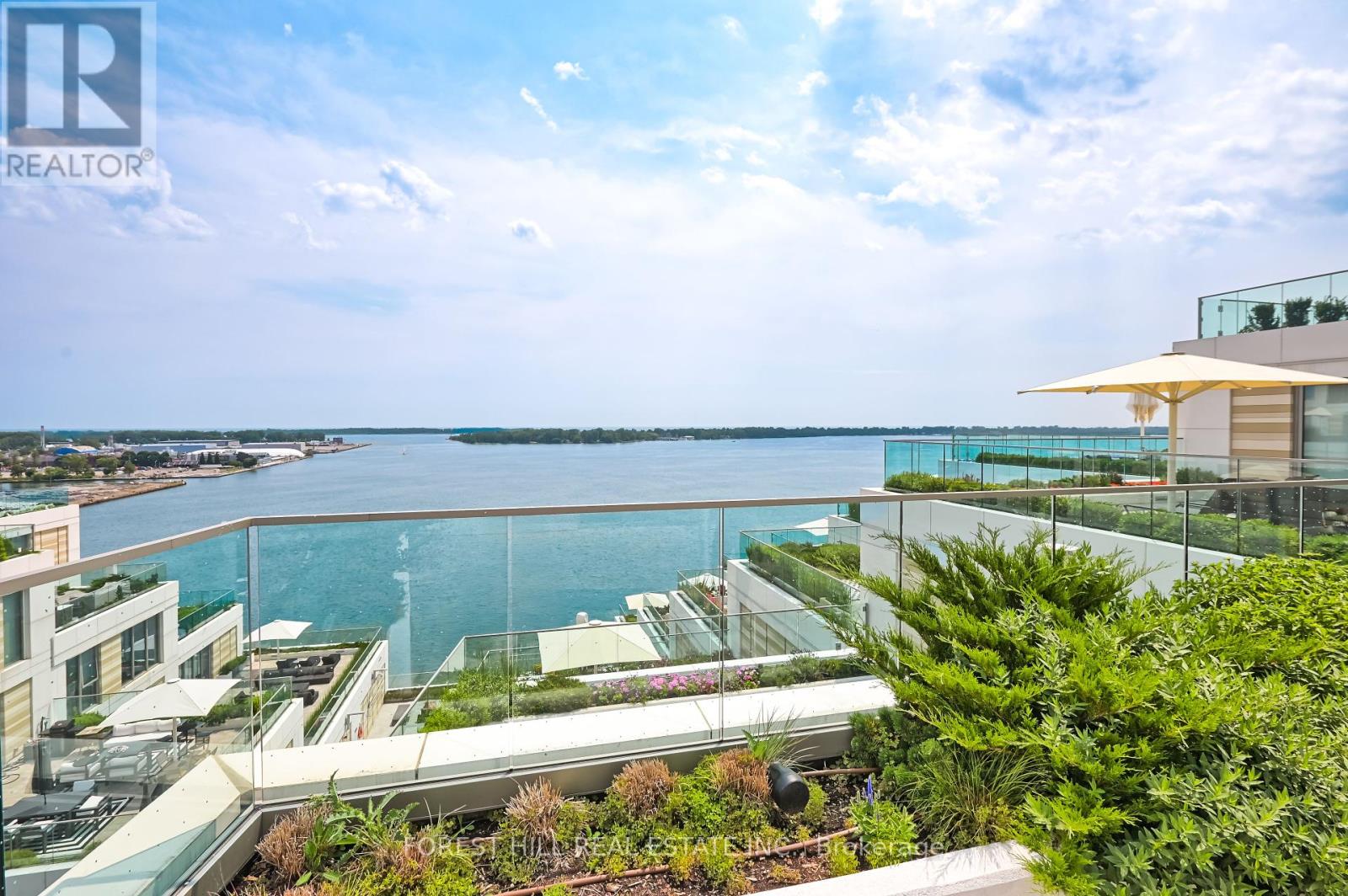 Photo 6 of Gph 18 118 Merchants Wharf, Toronto ON