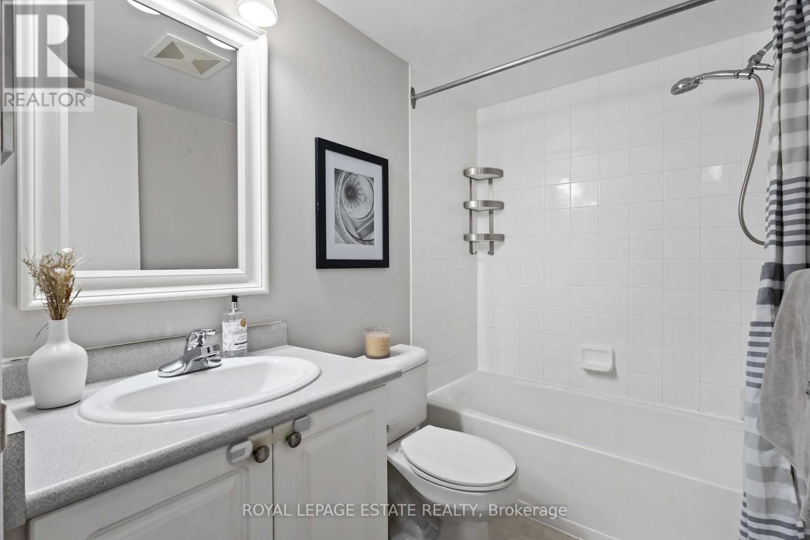 Photo 15 of 325 684 Warden Avenue, Toronto ON