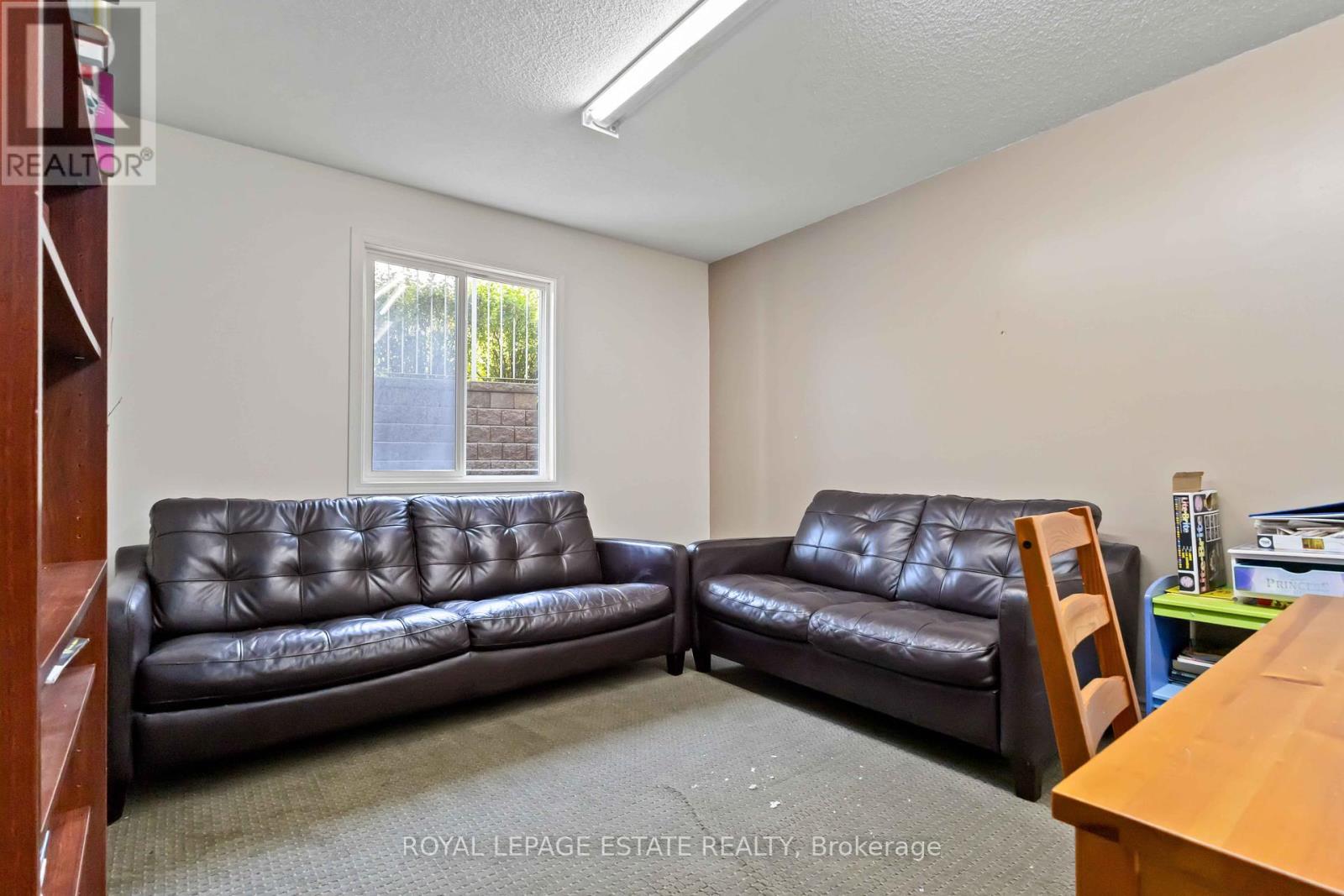 Photo 3 of 325 684 Warden Avenue, Toronto ON