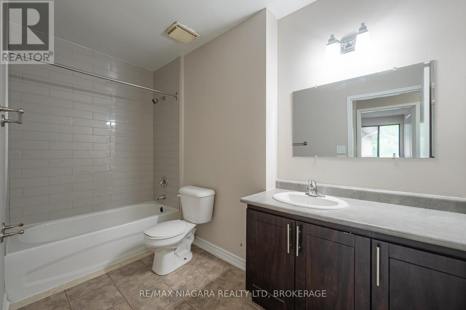 Photo 11 of 316 37 Rykert Street, St Catharines ON