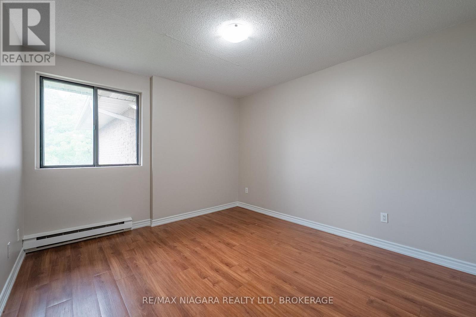 Photo 2 of 316 37 Rykert Street, St Catharines ON